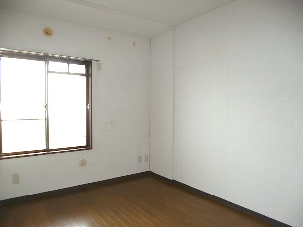 Other room space. Perfect for the main bedroom ・ ・ ・ 5.5 Pledge of Western-style