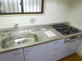 Kitchen. 3-burner stove with a system Kitchen