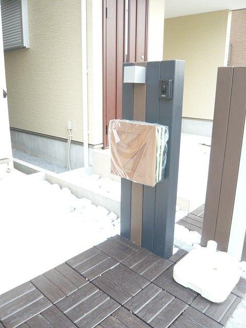 Other. It was to cherish the feeling of luxury, Entrance post.