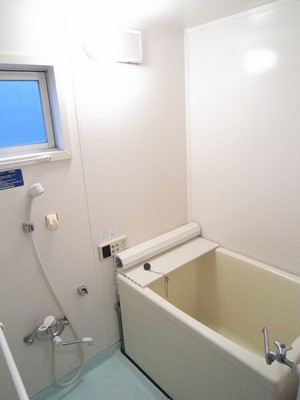 Bath. Sunshine in the bath from the small window!