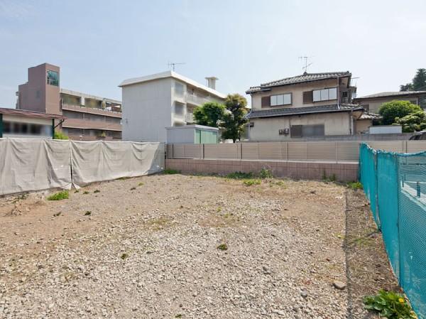 Local land photo. Near comfortable living and convenience store