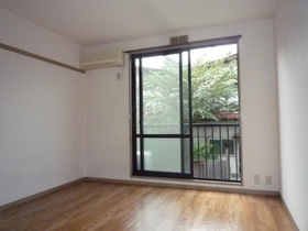 Living and room. 1F for the hill even, Located in the high position