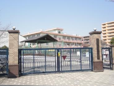 Primary school. Nakamoto elementary school 6 mins