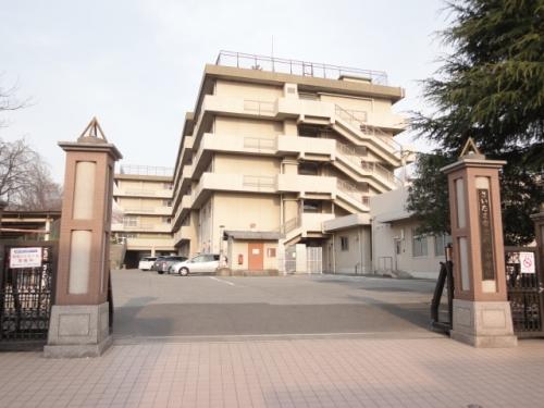 Junior high school. HARAYAMA junior high school A 4-minute walk