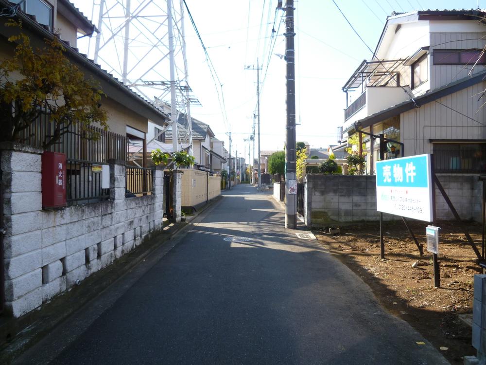 Local photos, including front road. Local (12 May 2013) Shooting