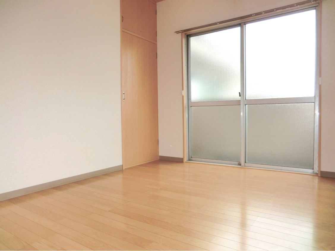 Living and room.  ☆ There is housed in each room ・ Western-style is 6 Pledge ☆