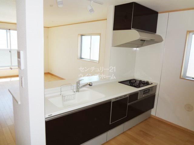 Kitchen. Kitchen (October 2013) Shooting Face-to-face system Kitchen ☆ And with dishwasher and water purifier, Wanted facilities We firmly equipped