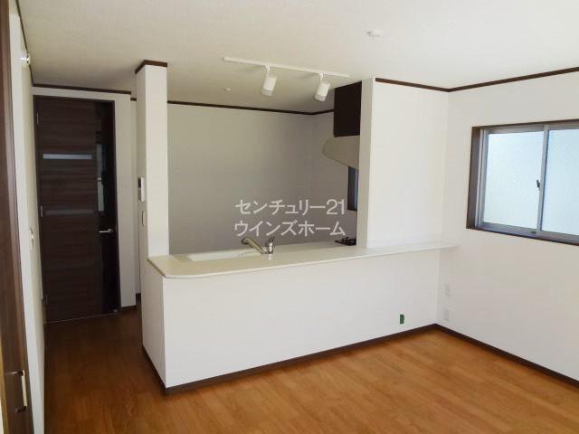 Kitchen. Kitchen (October 2013) Shooting Since the living room overlooking in the face-to-face During cooking you can enjoy a conversation with your family ☆