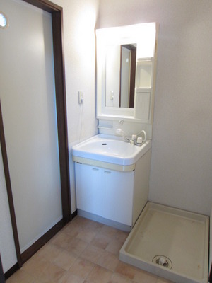 Washroom. It is a popular shampoo dresser