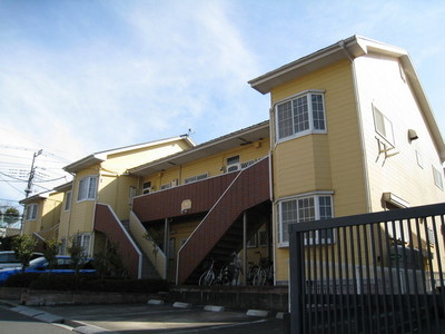 Building appearance. It has free on-site parking