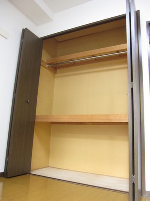 Other. Storage capacity ◎