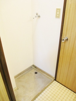 Other. There is storage room washing machine