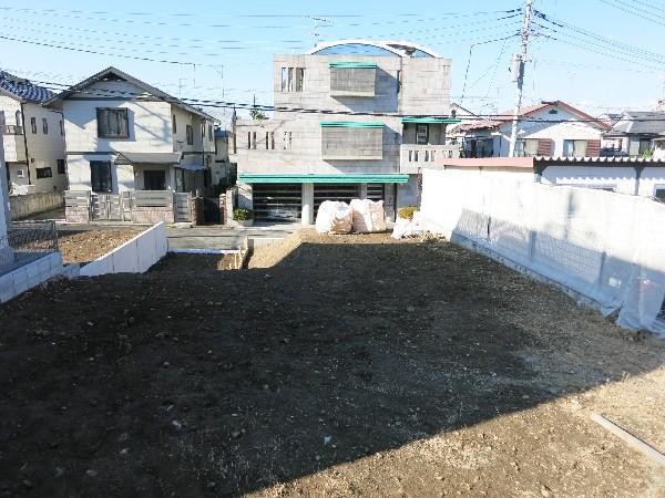 Local land photo. Walk from Kita-Urawa Station 14 minutes. Walk up to Minamiyono Station 13 minutes. 2 stations available and convenient transportation environment.