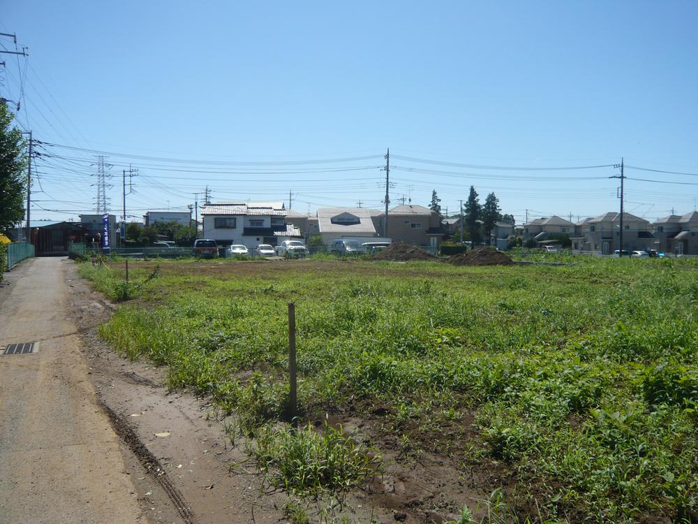 Local photos, including front road. Local (September 2014) Shooting