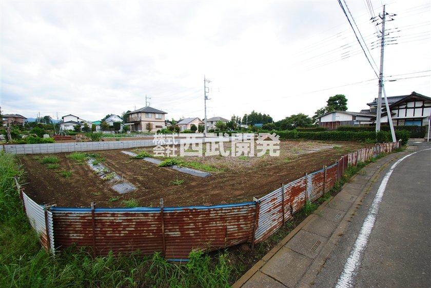 Local photos, including front road. Local (13 May 2013) Shooting