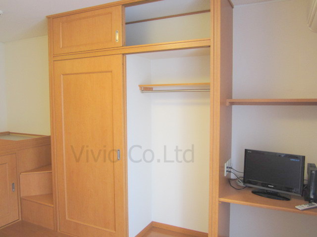 Receipt. Since it has closet is equipped to your room, To accommodate the many things