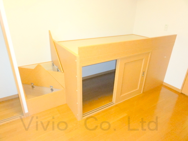 Other room space. With storage bed rooms. 