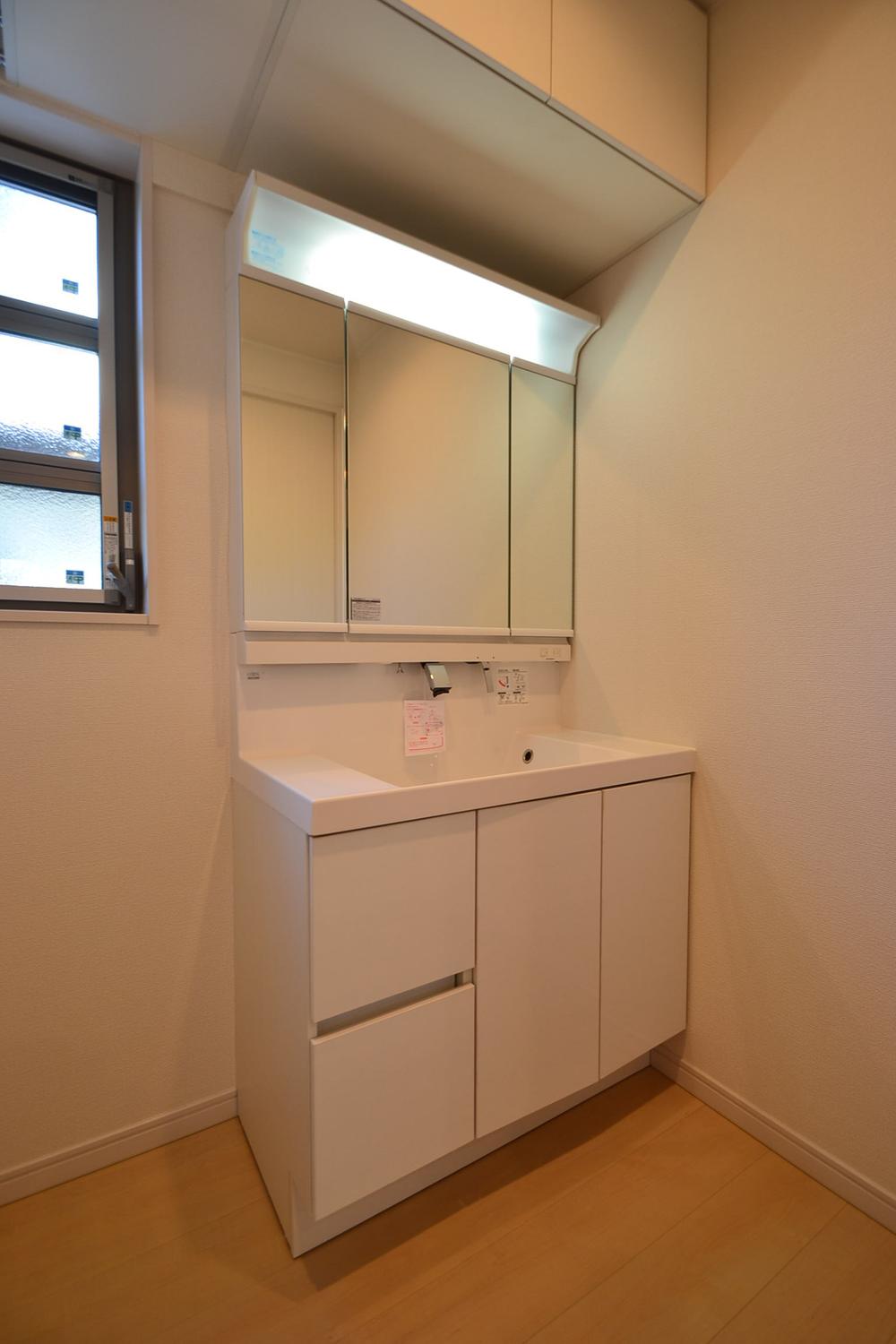 Wash basin, toilet. Color ・ Please check the size etc.. 