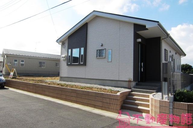 Local photos, including front road