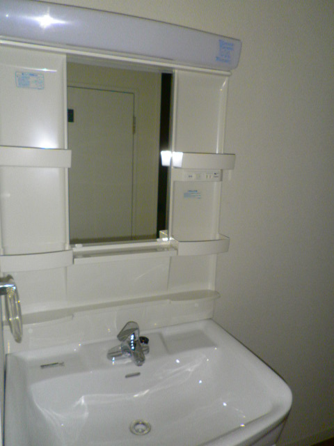 Washroom. Same specifications