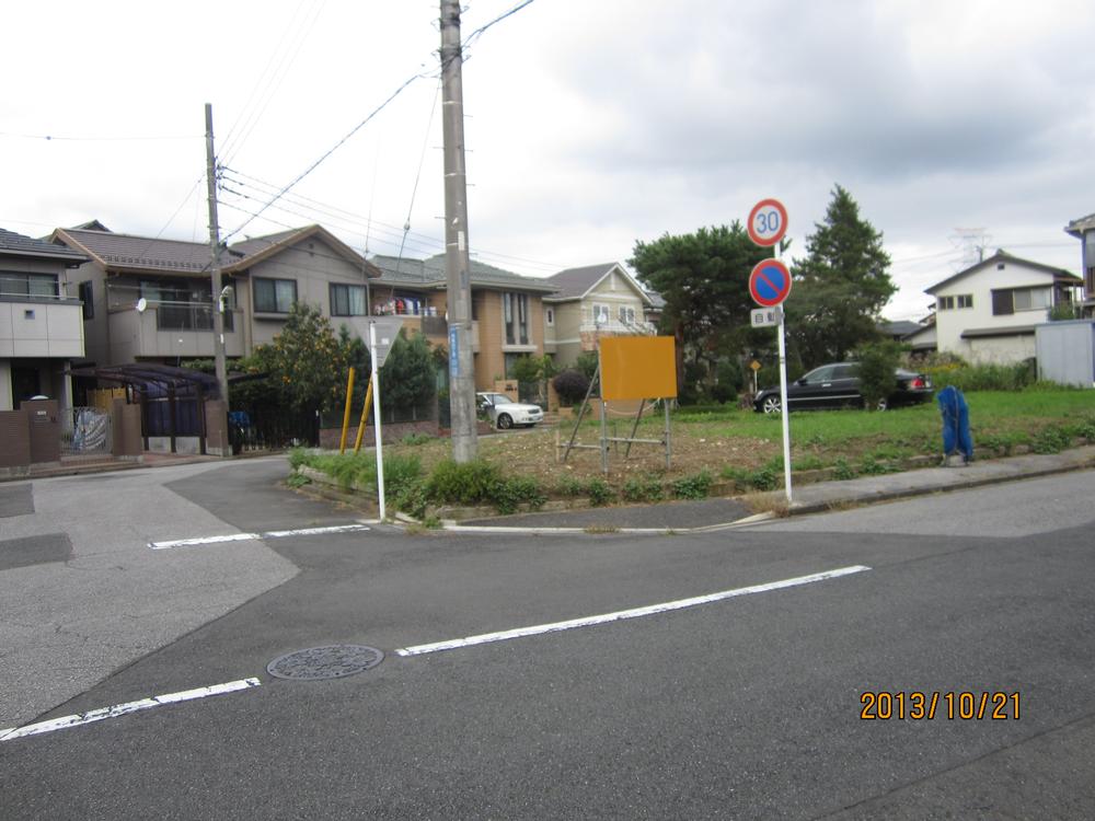 Local land photo. Local (10 May 2013) Shooting Shooting from the southwest side Road is wide day preeminent