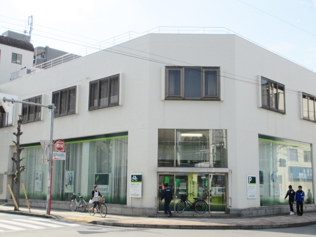 Bank. Sumitomo Mitsui Banking Corporation Sakado 746m to the branch (Bank)