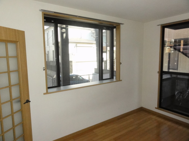 Other room space. There is wide enough even put a bed!