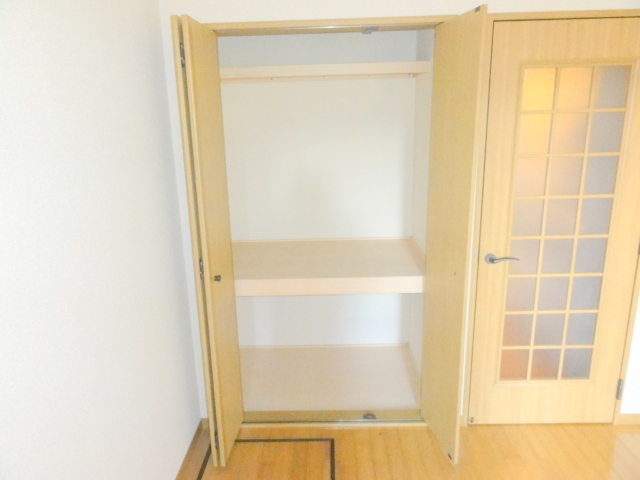 Receipt. It is the state of the closet.