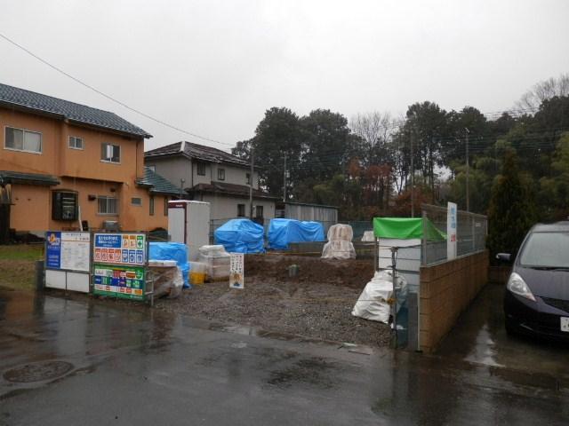 Local appearance photo. Local (12 May 2013) Shooting