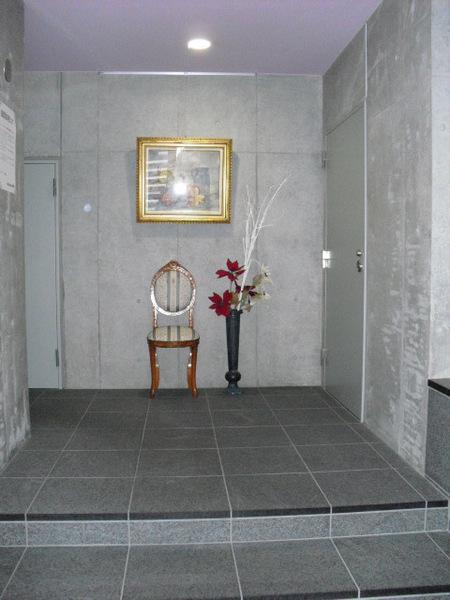 Other common areas. Lobby