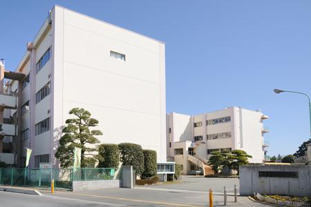Junior high school. Sakado 1220m until junior high school