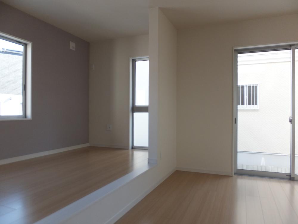 Living. Local (12 May 2013) Shooting