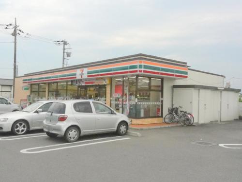 Convenience store. Seven-Eleven Sakado Izunoyama store up (convenience store) 621m