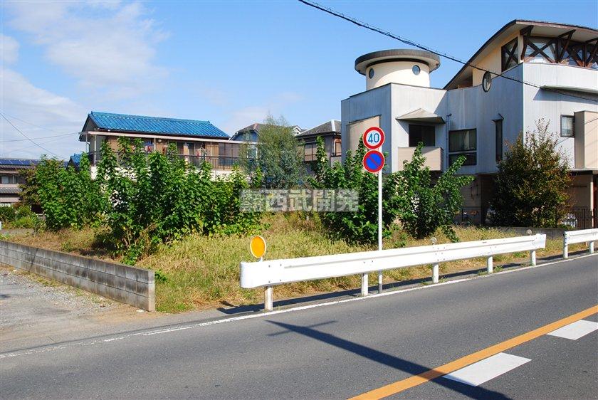 Local photos, including front road. Local (10 May 2013) Shooting