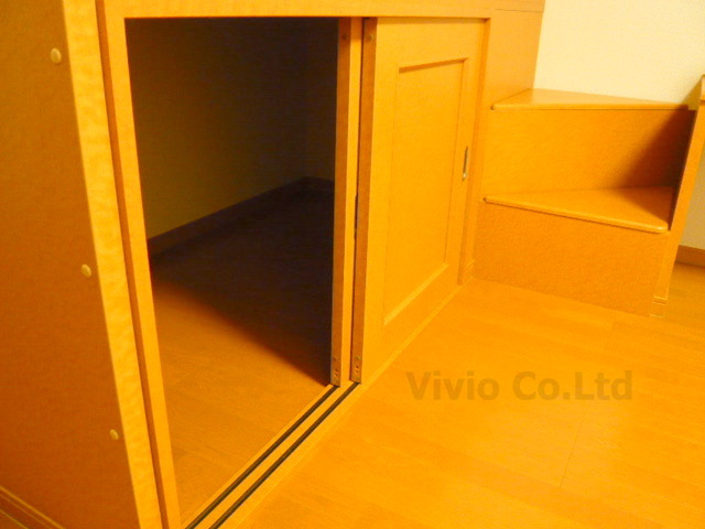 Receipt. Storage will enter a lot of under the bed.