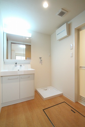 Washroom. House HP⇒http / / www.t-apapla.com /