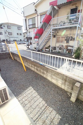 Balcony. Apamanshop Tsurugashima shop TEL: 049-233-7511