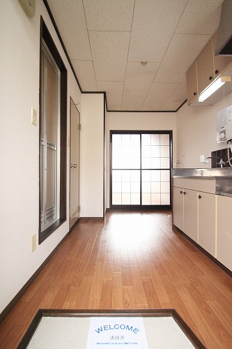 Entrance. Apamanshop Tsurugashima shop TEL: 049-233-7511