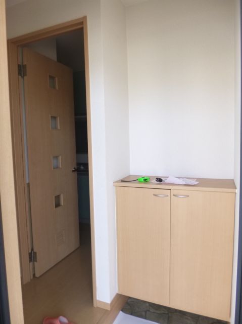 Entrance. It is with cupboard ☆