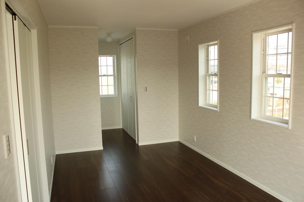 Receipt. 2 walk-in closet in the bedroom Kainushi