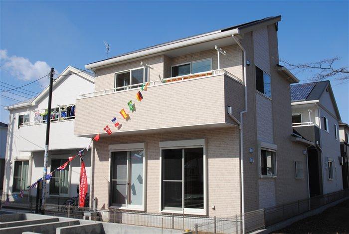 Building plan example (exterior photos). Seller example of construction (reference photograph)