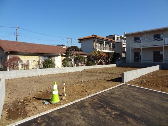 Local appearance photo. Local (12 May 2013) Shooting