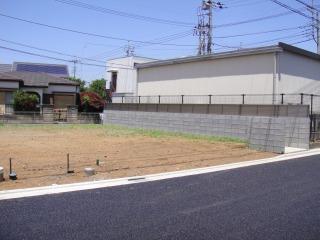 Local photos, including front road. Local (May 2013) Shooting