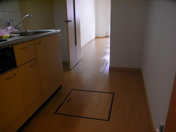 Other Equipment. There is under-floor storage