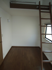 Other room space. loft