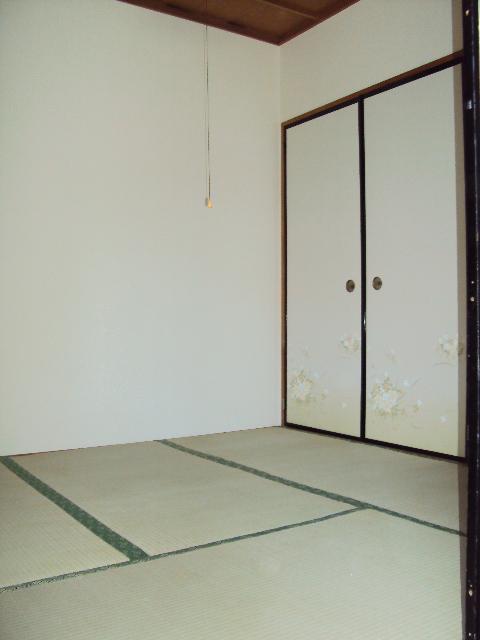 Living and room. Japanese-style room 2