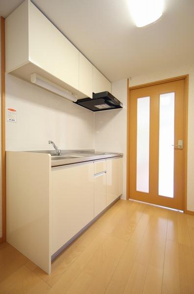 Kitchen. Room of the kitchen (image)