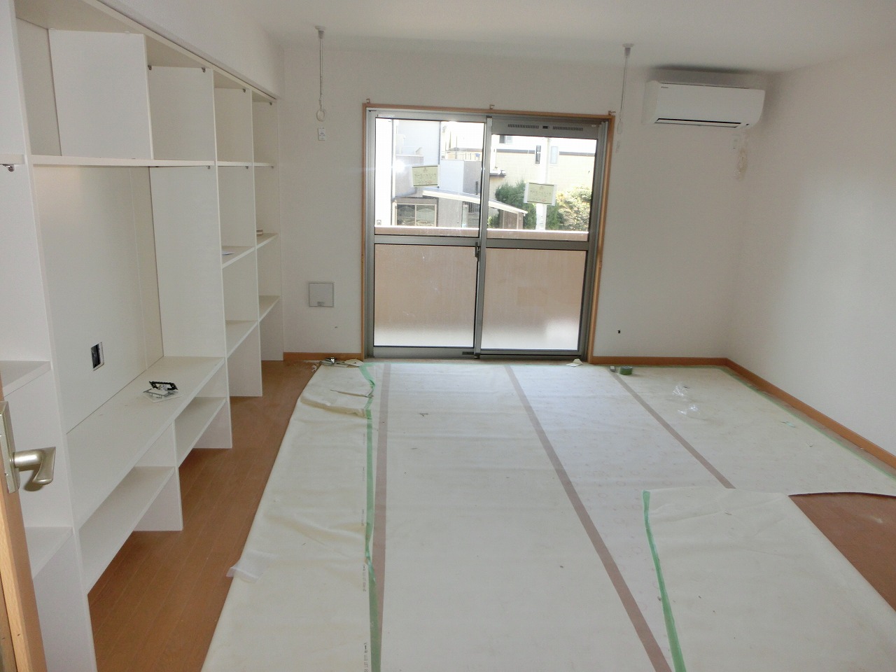 Living and room. Spacious living comfortable is