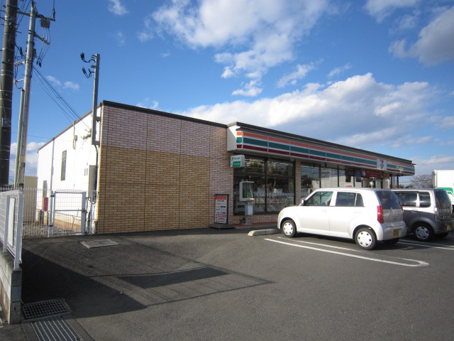 Convenience store. Seven-Eleven Sakado Izunoyama store up (convenience store) 304m
