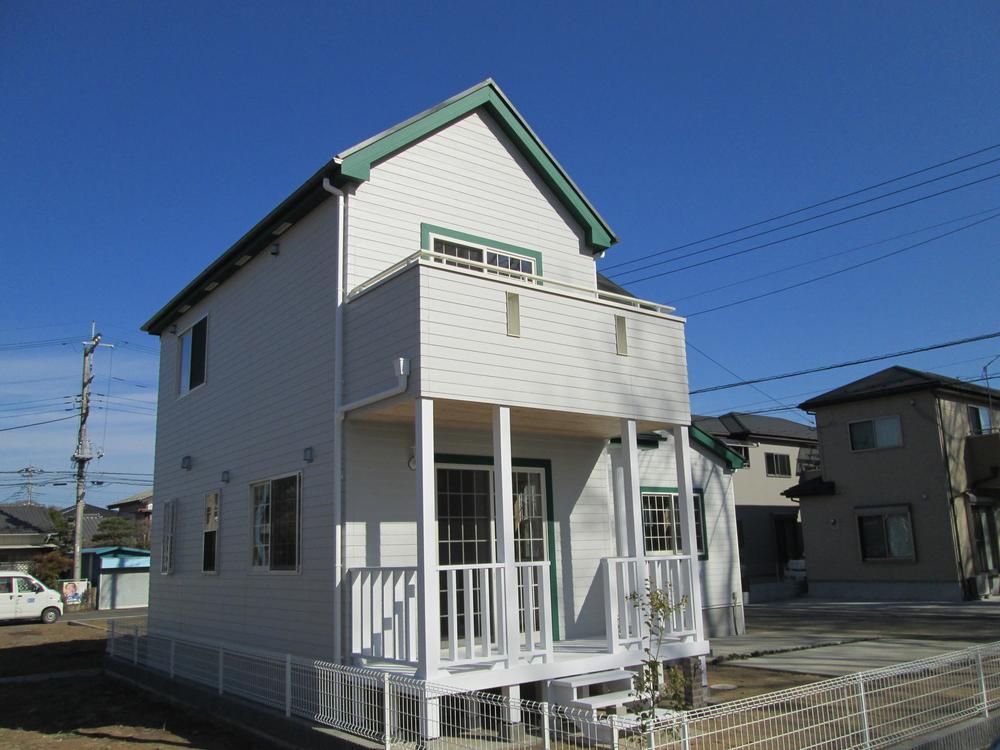 Local photos, including front road. 2013 December 1 Shooting